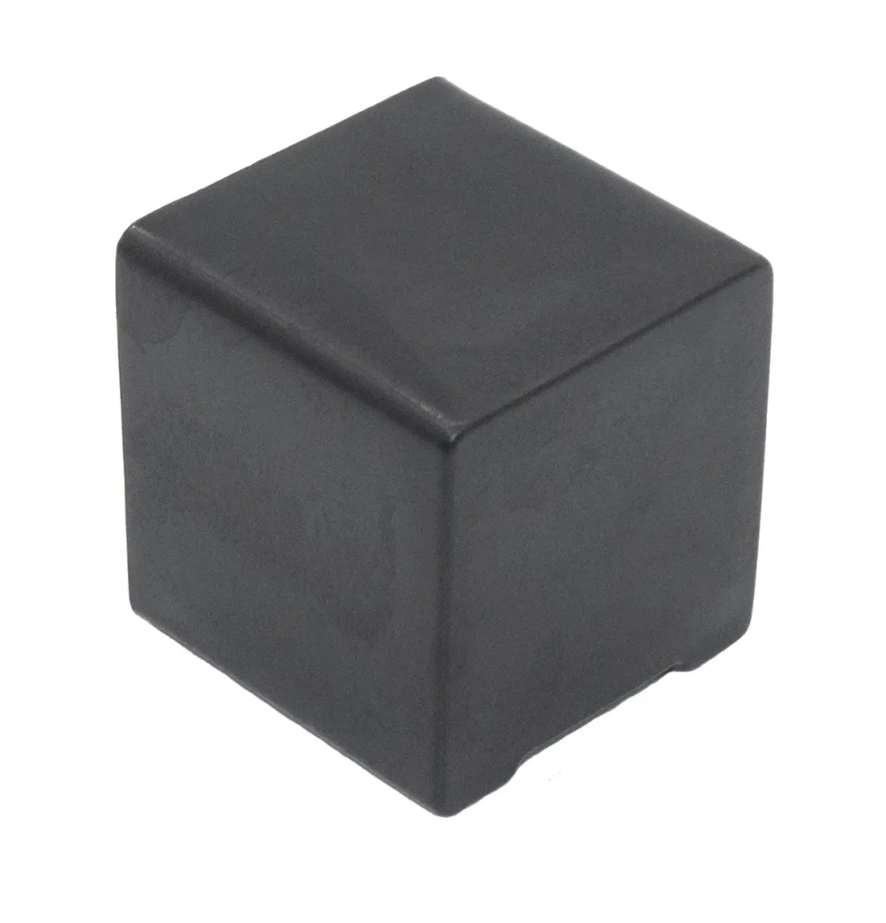 Опора наконечник пластиковый для труб квадратного сечения 30*30мм, наружная, черная