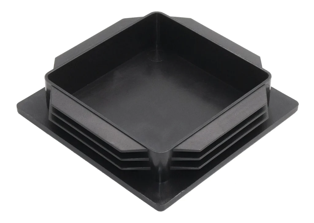 Заглушка квадратная для труб 100х100 мм, черная