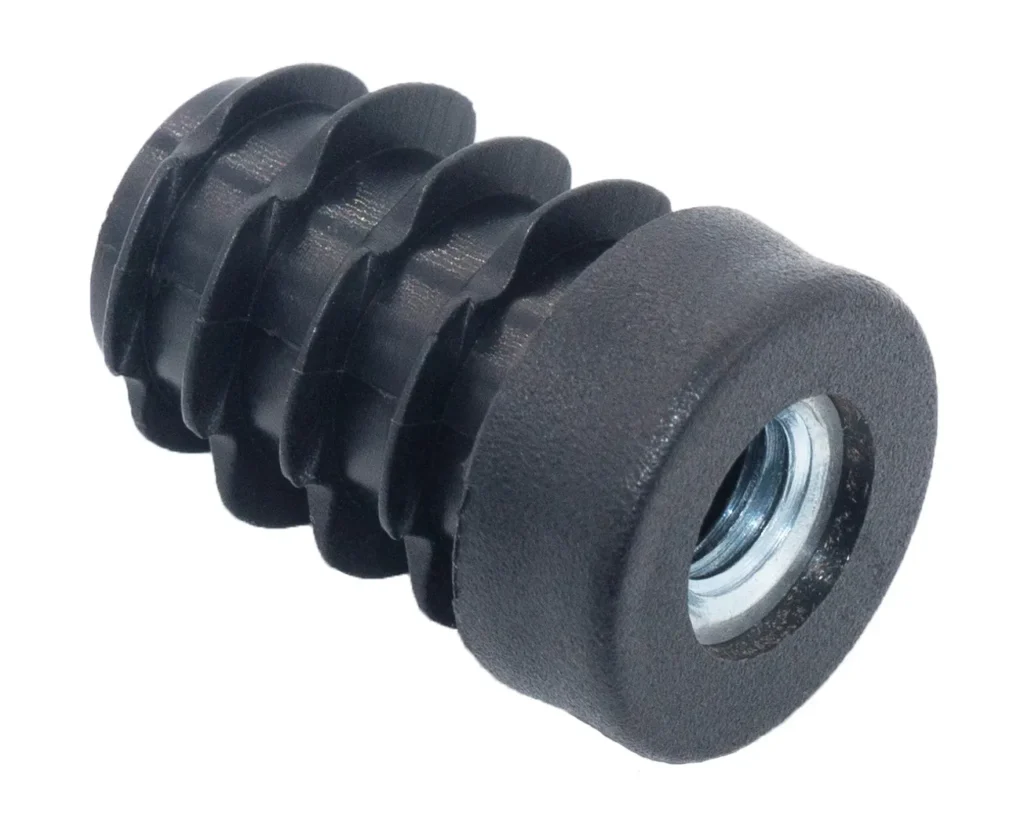 Заглушка с резьбой d 20мм,ЗР 20М6,черная